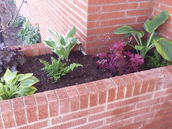 Front planter