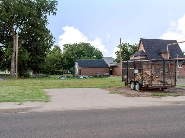 705 W 3rd St Lot 1-3, Elk City, OK 73644