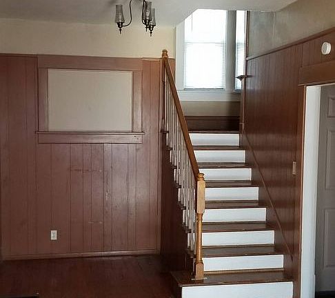 3rd image of 140 N 13th St