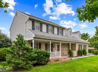 356 Locust Ln, Mount Joy, PA 17552