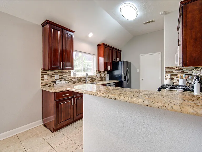 14802 Newton Falls Ln — Photo 8