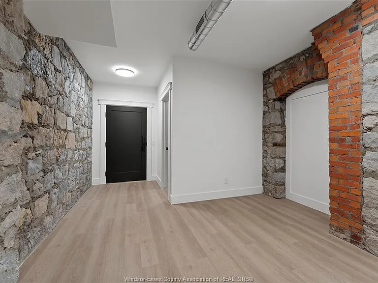247 Brock St #102 — Photo 3