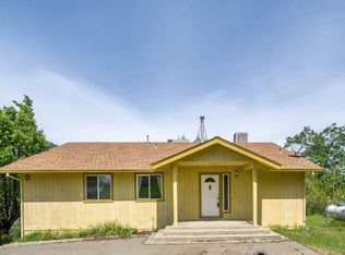 22057 Loop Dr, Redding, CA 96003