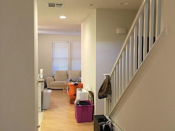 3rd image of 880 Altaire Walk