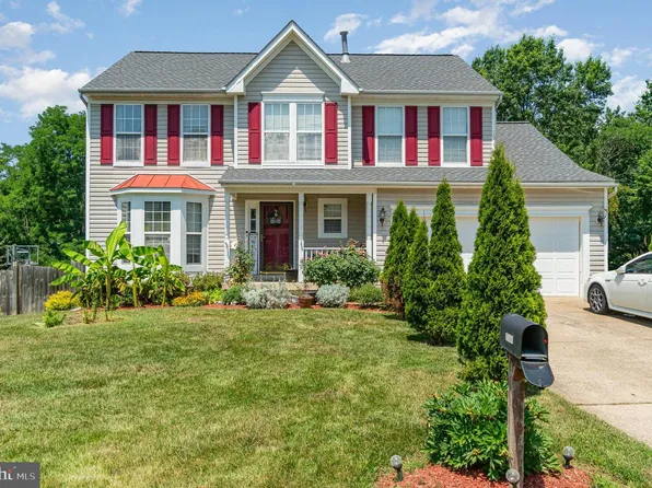 17616 Chisholm Ln, Dumfries, VA 22026