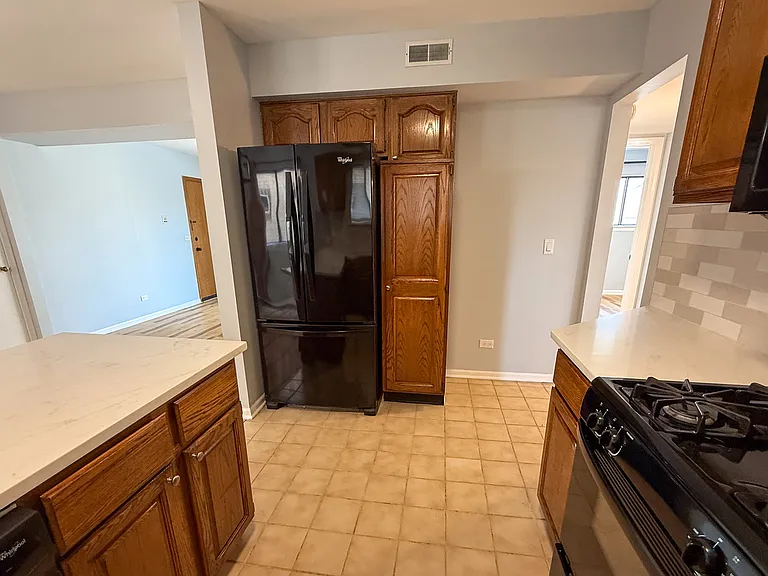 8504 W Catherine Ave #2N — Photo 9
