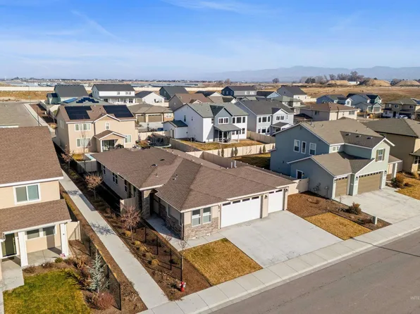 212 E Arimo St, Meridian, ID 83642