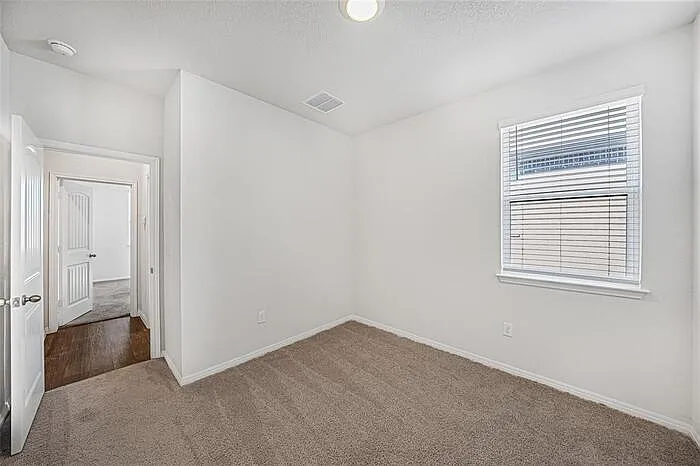 121 Mackinac Ln — Photo 10