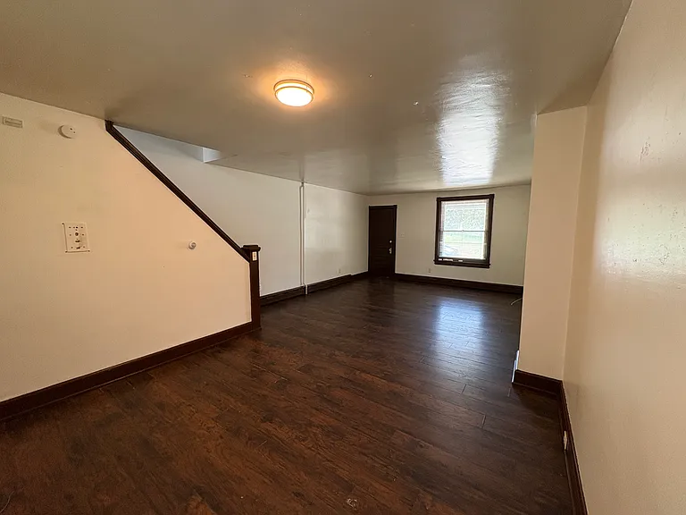 224 Charles St — Photo 3