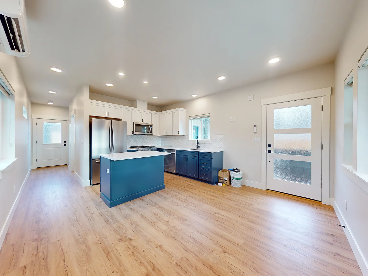 2 bed, 2.5 bath, 800 sqft, $2,495 — Photo 4
