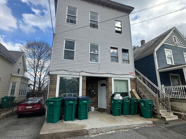 107 Cedar St FLOOR 3