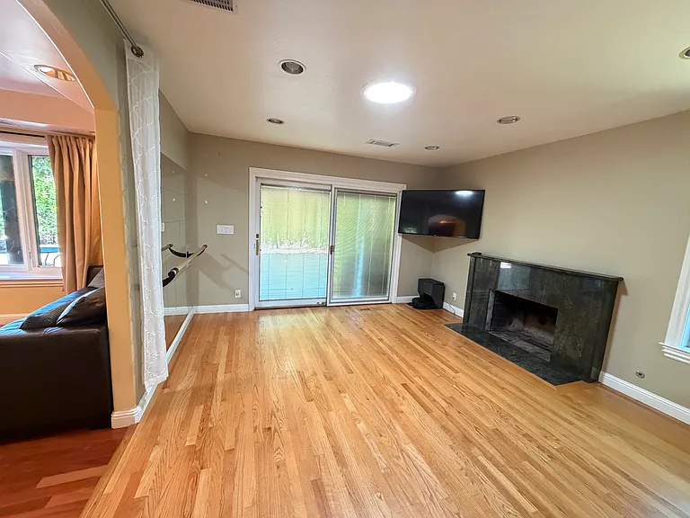 1867 Limetree Ln — Photo 21