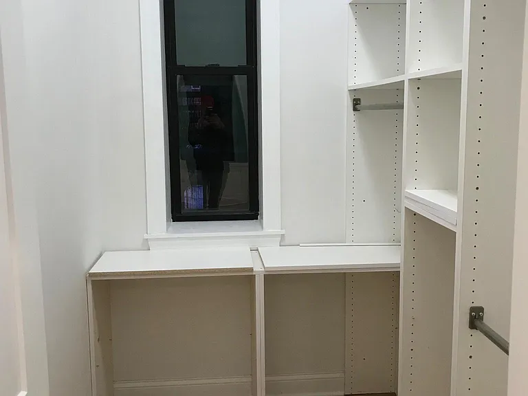 1458 W Blackhawk St #2R — Photo 3