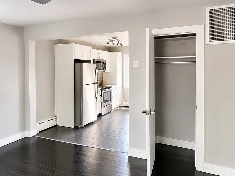 221 N Quince St — Photo 8