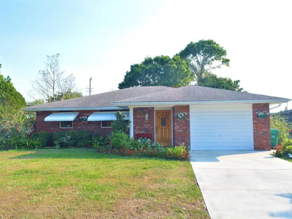 612 Coconut Ave N, Port Saint Lucie, FL 34952