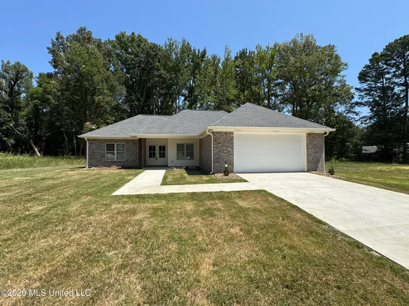 5252 Skylark Dr, Byram, MS 39272