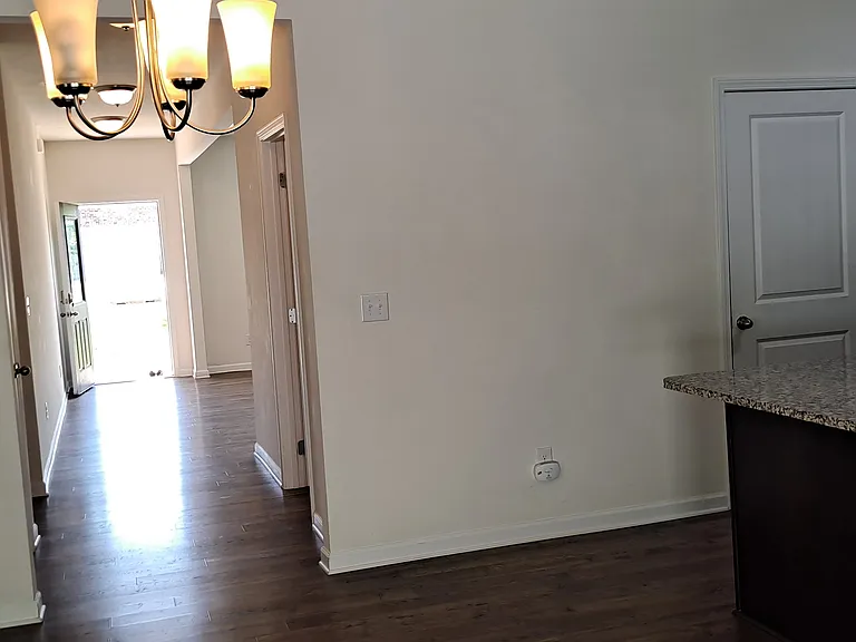 1527 Sergeant Ln — Photo 13