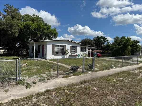 2302 Greenwood St, Deltona, FL 32738