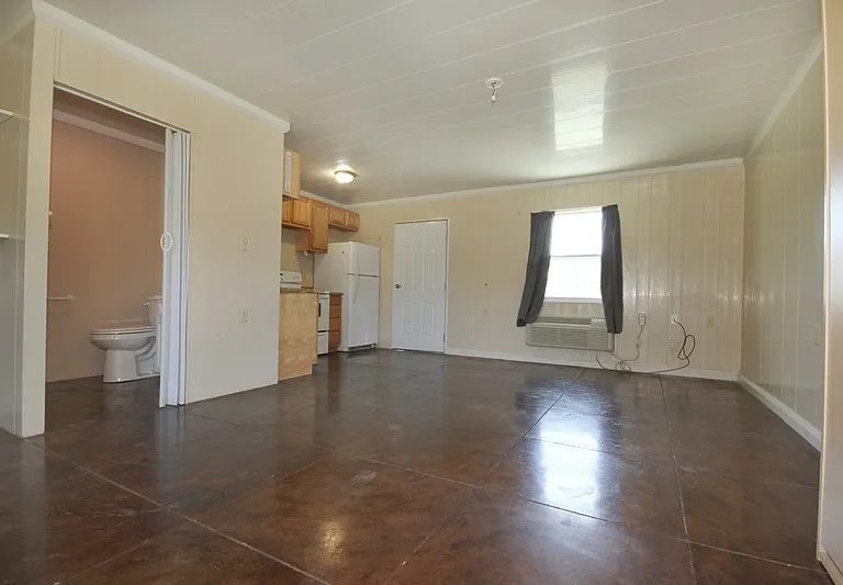 103 S 8th St #4 — Photo 3