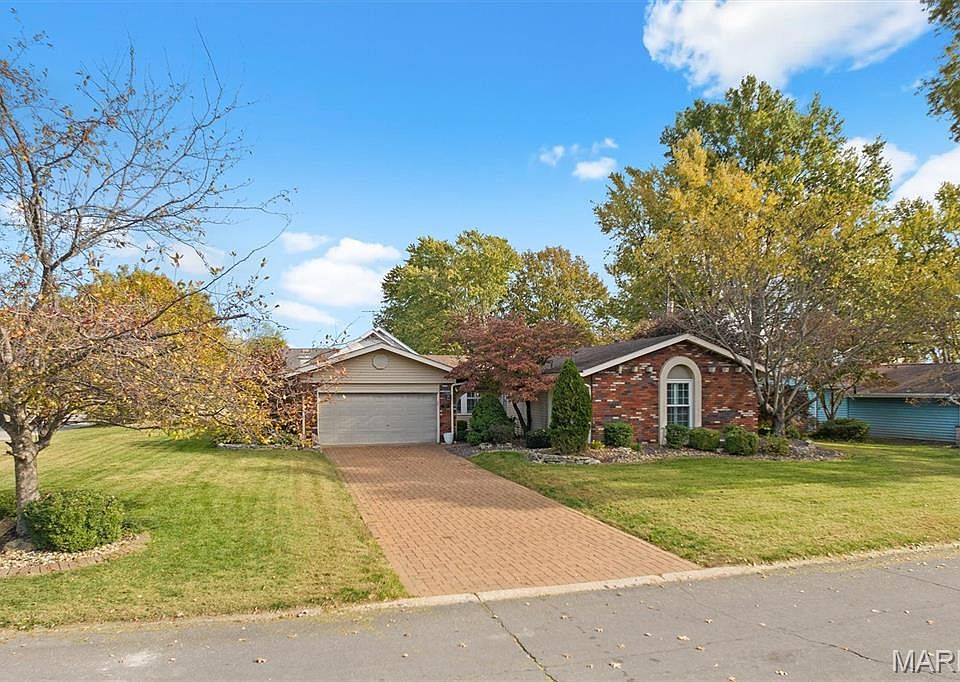 1st image of 3272 Kilarney Dr