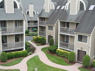 516 River Renaissance #B16, East Rutherford, NJ 07073