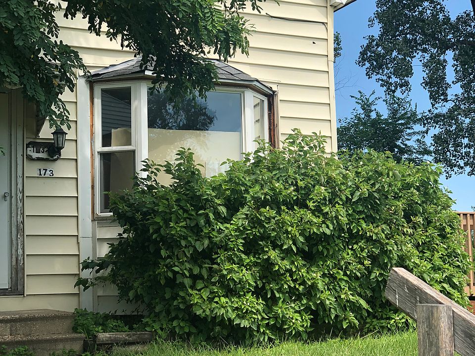 2nd image of 173 Cook Ave E