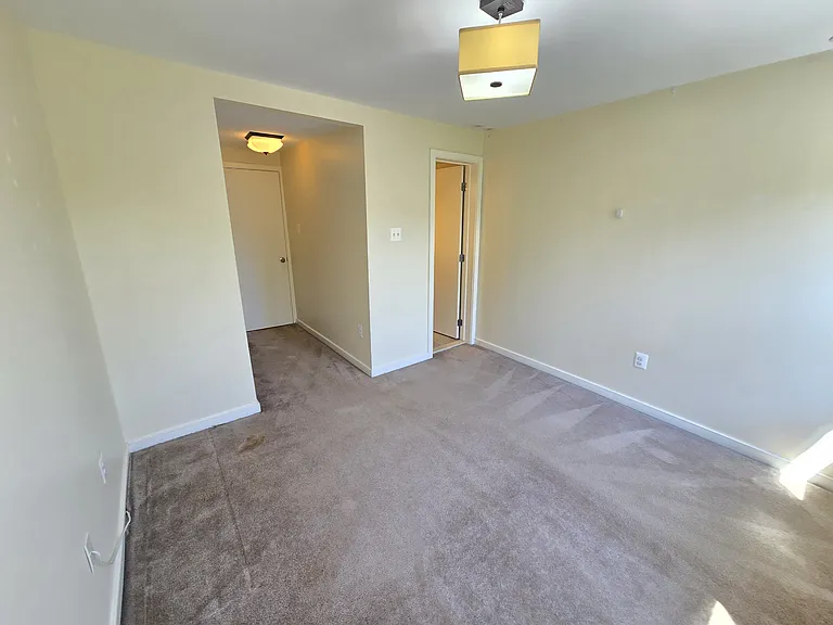 608 S Washington St — Photo 22