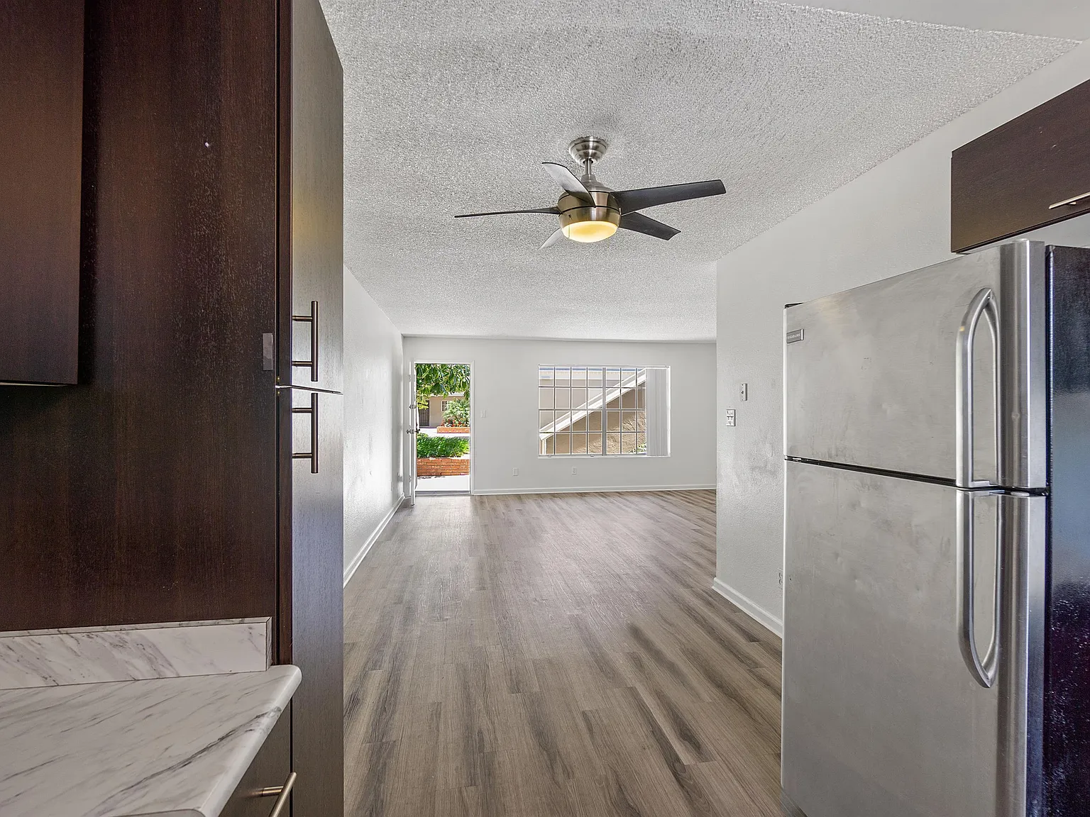 7614 Parkway Drive — Photo 4