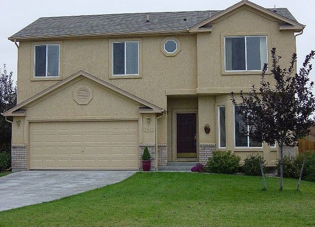 Bright and Airy and Shows Like A Model!  