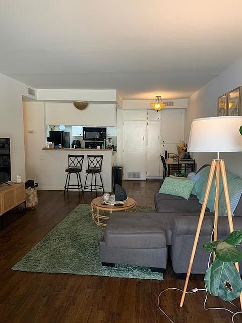 1st image of 1517 E Garfield Ave APT 56