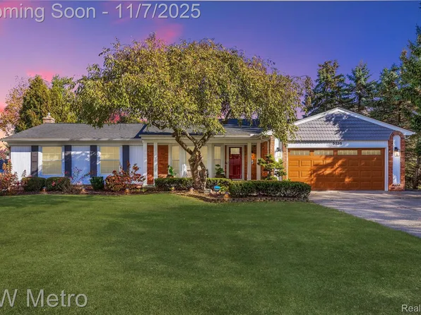 5338 Berwyck Dr, Troy, MI 48085