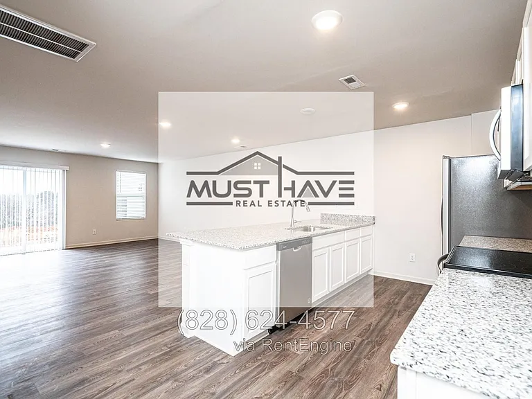 1942 Tranquility Cir #B — Photo 5