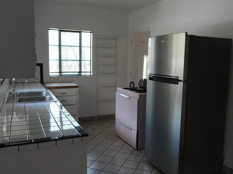 725 Carlisle Blvd NE — Photo 17