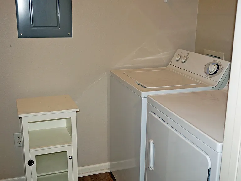 12914 University Cres #2B — Photo 14