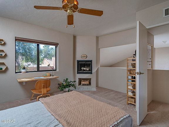 5th image of 3010 E Thornhall Ter