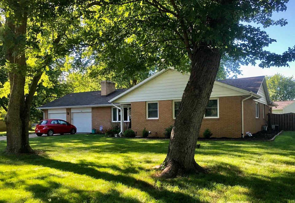 2nd image of 100 Doncaster Dr