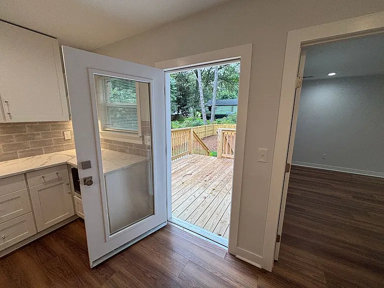 1389 Lanvale Dr SW — Photo 7