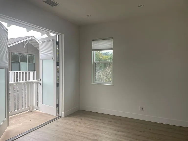 325 W Anapamu St #D — Photo 6