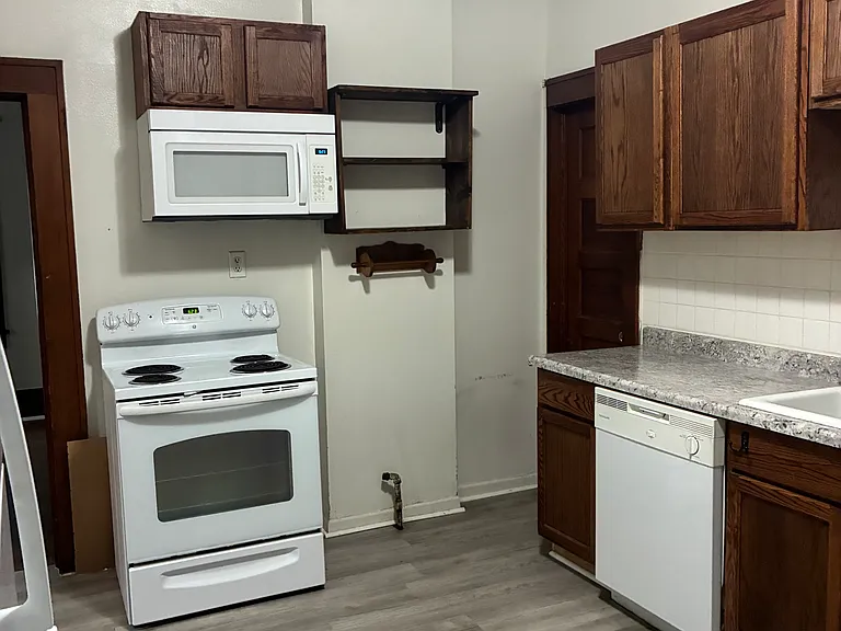 3004 Lafayette St — Photo 5