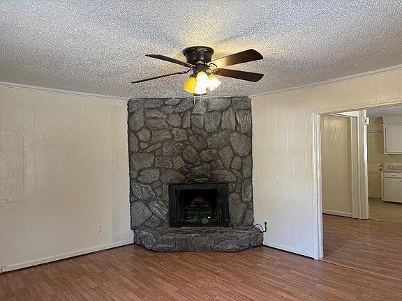 3rd image of 100 E Hunter St