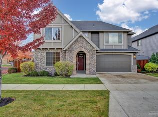 2746 NW Greenwood Ave, Redmond, OR