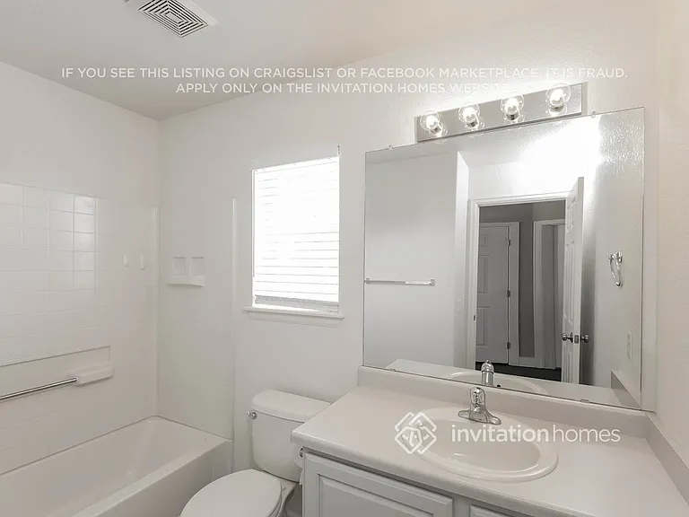 4820 Flanders Way — Photo 12
