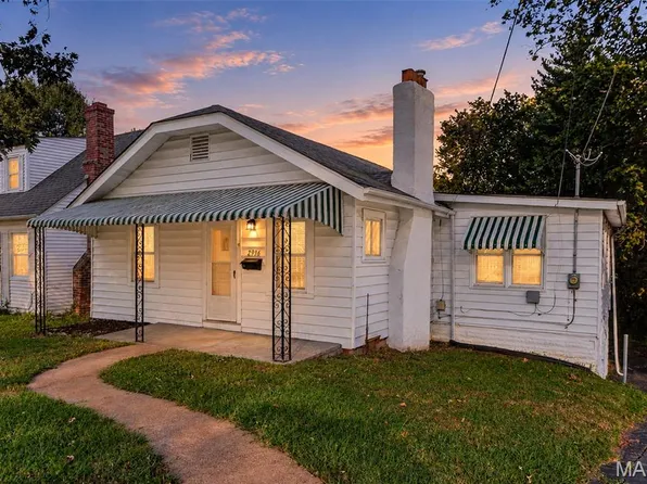 2936 Hilleman Ave, Saint Louis, MO 63114