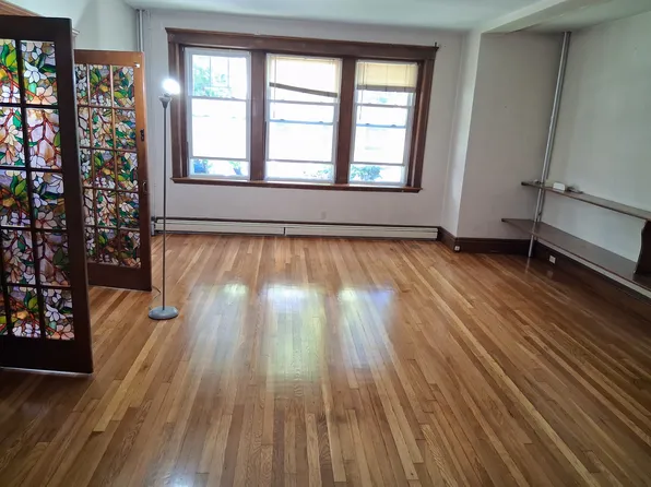10 Fairbanks St #1, Brookline, MA 02446
