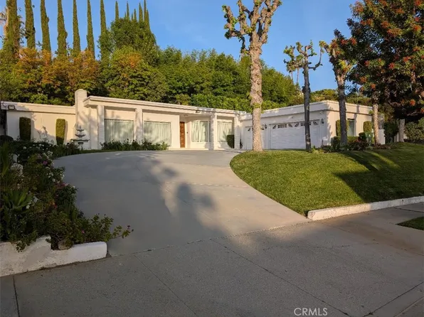 17976 Medley Dr, Encino, CA 91316