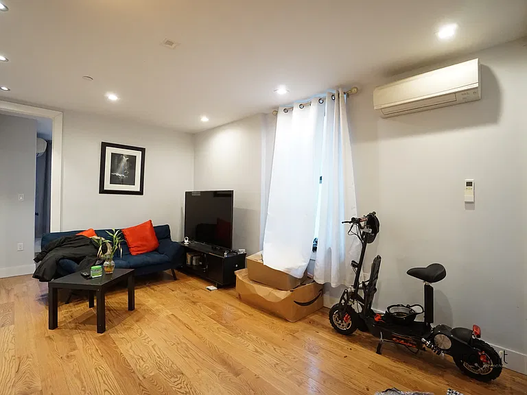 1160 Rogers Ave #3F — Photo 9