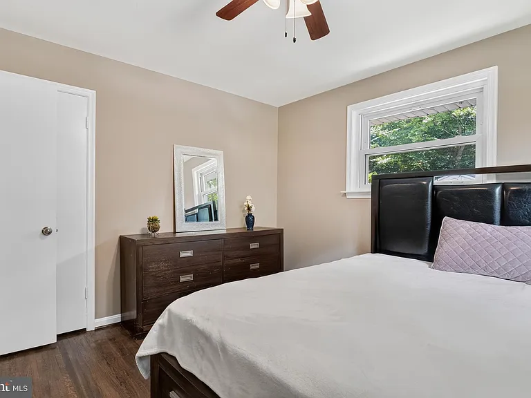 7708 Viceroy St — Photo 27