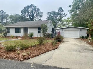 292 S Magnolia Dr, Jesup, GA 31546