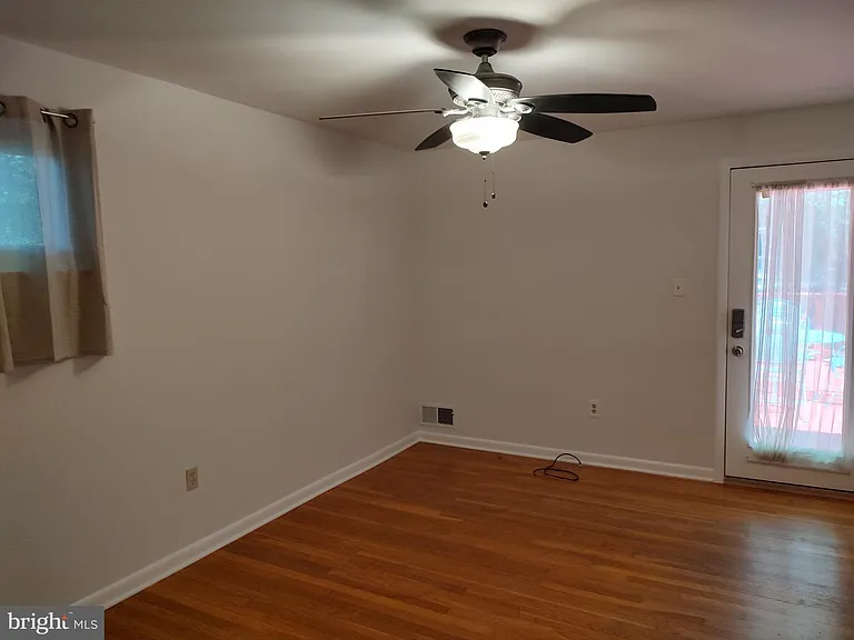 112 Claybrook Dr — Photo 27