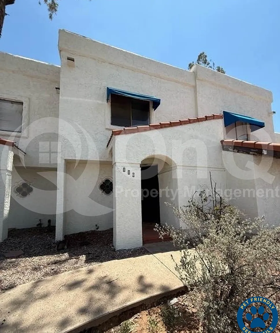 2 bed, 2.5 bath, 1274 sqft, $1,799 — Photo 1